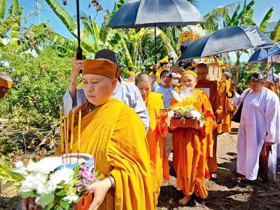 Tây Ninh: Trang nghiêm Lễ phụng tống Kim quan cố Ni sư Thích Nữ Đào Liên nhập Bảo tháp